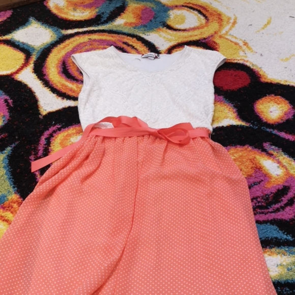 Dress - Picture 2 of 2